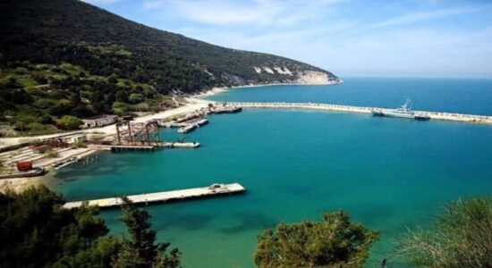 Shqipëria bëhet aksionare në resortin e dhëndrit të Trumpit në Sazan