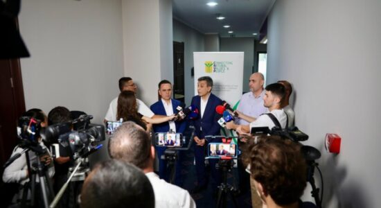 (VIDEO) Përfaqësimi i shqiptarëve, Mexhiti sfidon opozitën shqiptare në debat publik