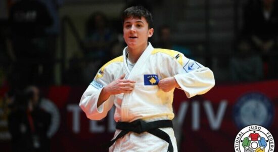 Laura Fazliu e jashtëzakonshme – fiton medaljen e bronztë në Kampionatin Botëror