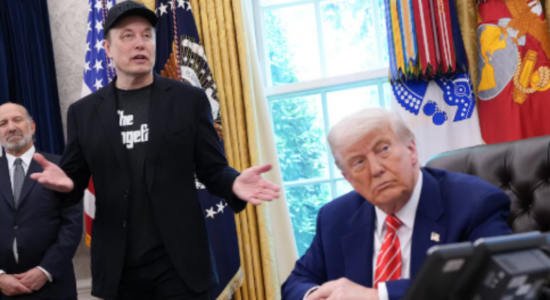 Acarohen marrëdhëniet, Musk kritikon ashpër Trumpin