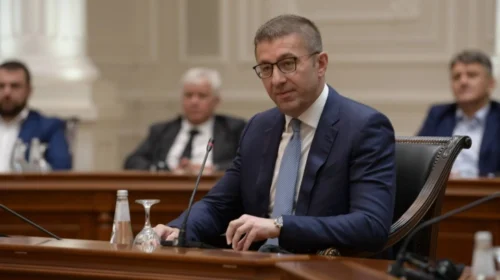 (VIDEO) Zgjërimi i Qeverisë, Mickoski: Po shqyrtohen disa opsione, një ndër to Thaçi