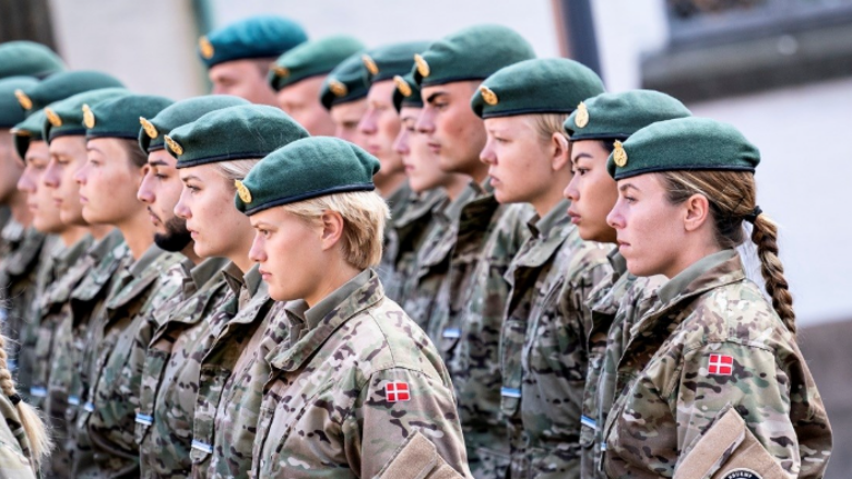 Danimarka njofton shërbimin e detyrueshëm ushtarak për gratë