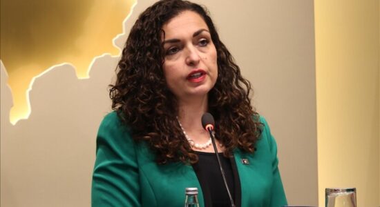 Presidentja Osmani ndau medalje presidenciale për nënat e Srebrenicës