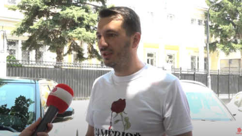 (VIDEO) Trëndafilat e Çamërisë, letër proteste ambasadës greke, kërkohet drejtësi për Çamërinë!