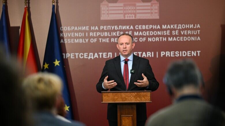 Gashi për vizitë zyrtare në Azerbajxhan, pritet të takohet edhe me presidentin Ilham Aliev