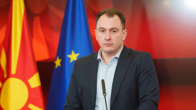 Andonovski: Këtë vit do të mund të lëshojmë letërnjoftime dhe patenta shoferi në mënyrë elektronike