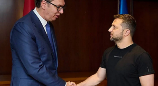 Vuçiq shkon në Ukrainë, por refuzon ta nënshkruajë deklaratën që dënon agresionin rus