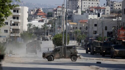 Izraelitët që uzurpojnë tokat palestineze djegin pikën e “sigurisë” izraelite në Bregun Perëndimor