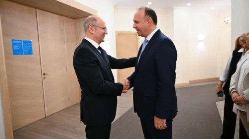 Takim i kryetarit Gashi me ministrat e Energjetikës dhe Punëve të Jashtme të Azerbajxhanit