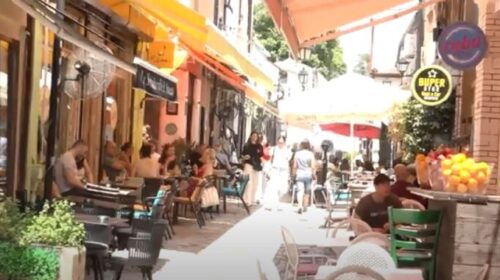 (VIDEO) Të rinjtë, shpirti i Çarshisë së Shkupit
