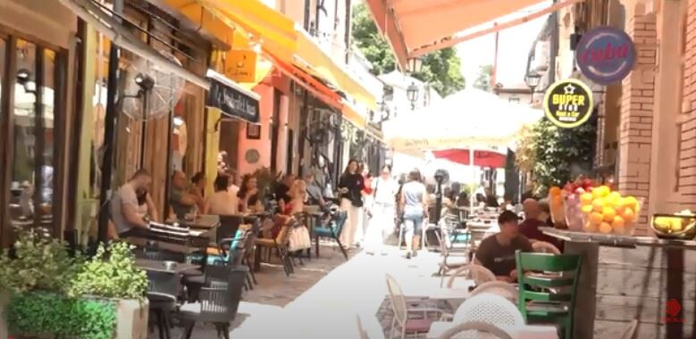 (VIDEO) Të rinjtë, shpirti i Çarshisë së Shkupit