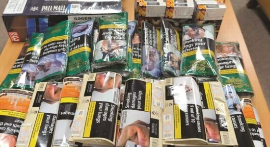 Parandalohet kontrabandimi i cigareve dhe duhanit në Aeroportin e Shkupit