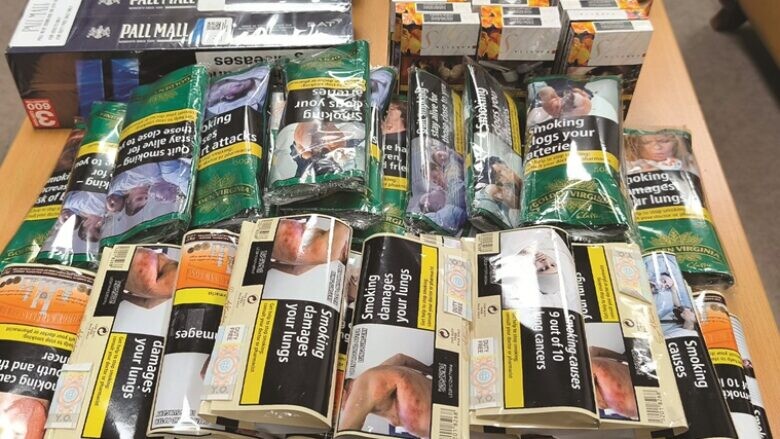 Parandalohet kontrabandimi i cigareve dhe duhanit në Aeroportin e Shkupit