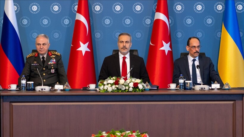 Kryediplomati turk: Turqia është e gatshme të ndërmarrë çdo hap për të lehtësuar bisedimet e paqes Rusi-Ukrainë
