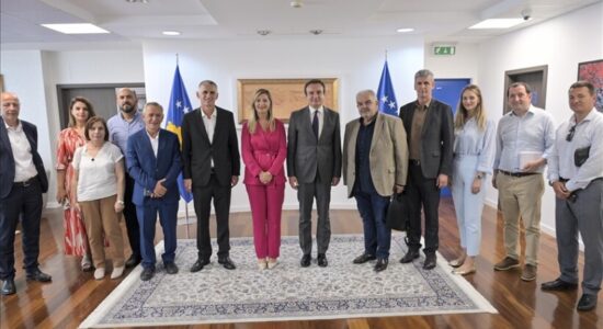 Kurti pret grupin ndërshtetëror për rrugën Prizren–Tetovë: Maqedonia e Veriut së shpejti nis detyrën projektuese