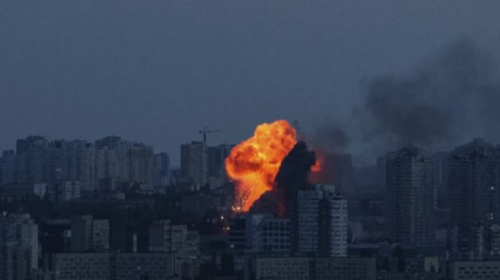 Forcat ruse sërish sulme me raketa në Kiev, raportohet për viktima