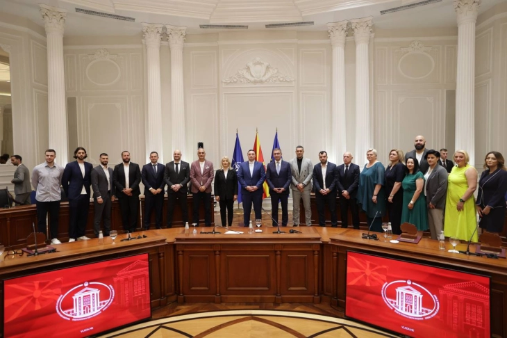 Mickoski: Korrigjohet padrejtësia, ndahen mirënjohje kombëtare për arritjet më të larta në sport
