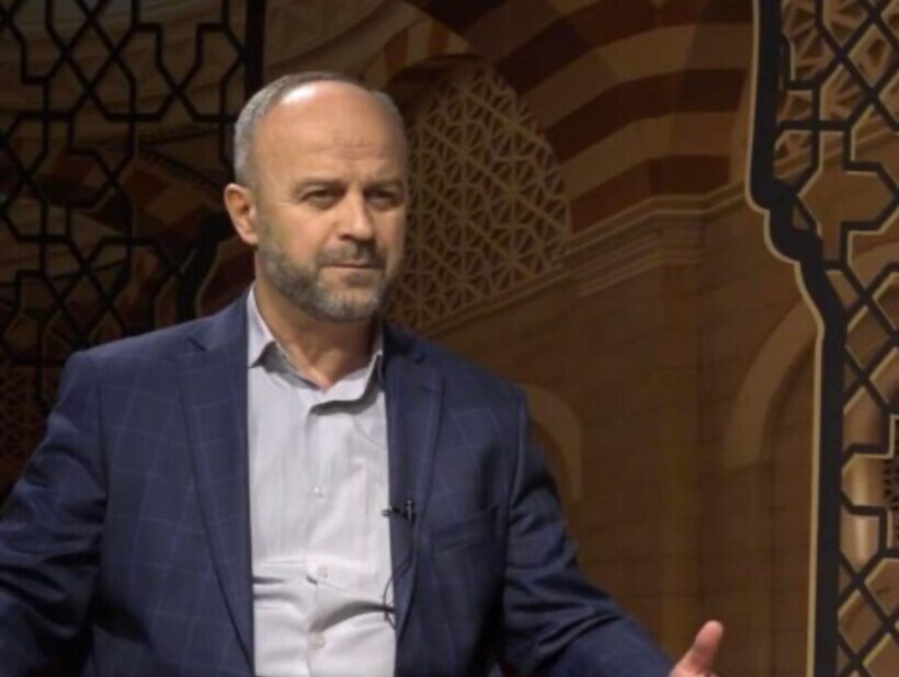 Jo Halil, hoxhallarët nuk bëhen servila si ju