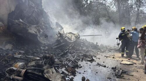 Ministri i Shëndetësisë në Indi: Shumë njerëz kanë humbur jetën nga rrëzimi i avionit