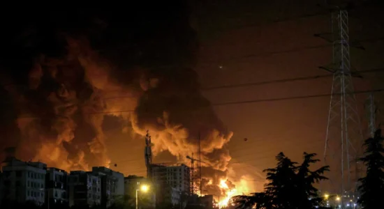 Sulmet iraniane në Izrael: 25 të vrarë, mijëra të lënduar dhe dëme miliarda