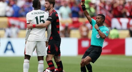 Jackson sërish ‘fundos’ Chelsean, Flamengo mposht bindshëm blutë e Londrës