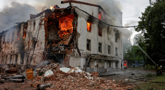 Rusia, sulme vdekjeprurëse/ Breshëri raketash dhe dronë në Kharkiv