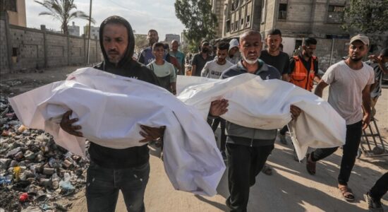 Izraeli vret 32 ​​palestinezë në Gaza, përfshirë edhe ata që prisnin ndihmë humanitare