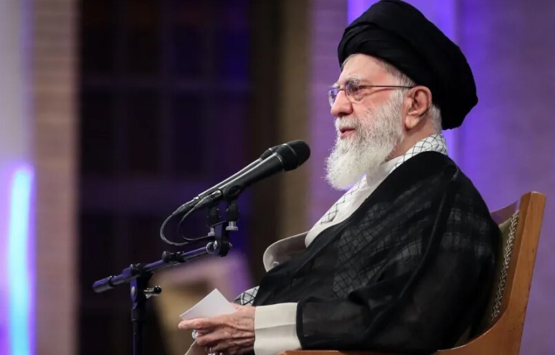 Khamenei zgjedh 3 pasardhësit e mundshëm nëse e vrasin, lë jashtë listës djalin
