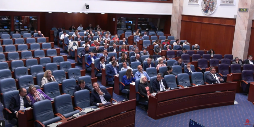 (VIDEO) Të gjithë e lavdërojnë por nuk e votojnë, dështon nisma për një njësi zgjedhore