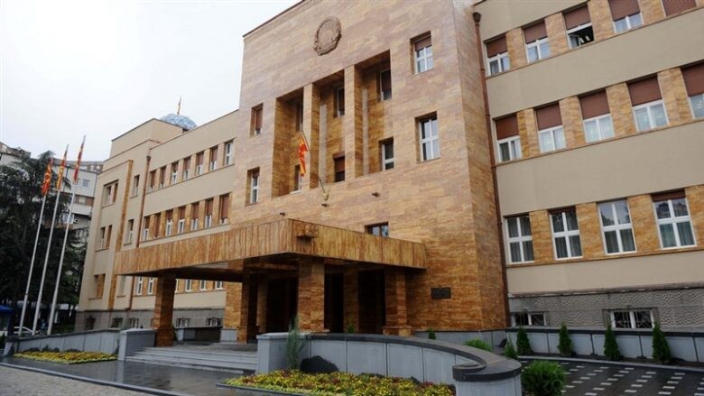 Kuvendi votoi nevojën e miratimit të ligjit në procedurë të shkurtuar për shpalljen e hapësirës rreth Kuvendit si zonë të sigurt