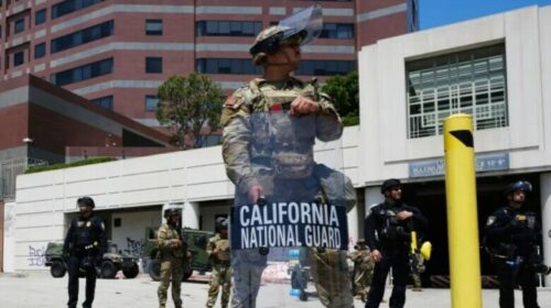 Los Angeles vendos “orë policore” në qendër të qytetit, ndërsa Newsom kritikon Trumpin
