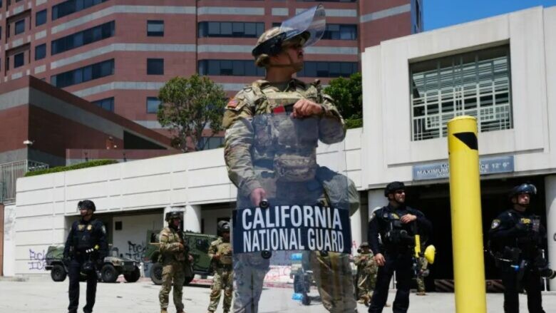 Los Angeles vendos “orë policore” në qendër të qytetit, ndërsa Newsom kritikon Trumpin