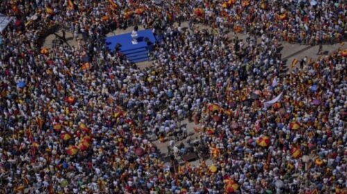 Protestë masive në Madrid, opozita kërkon zgjedhje të parakohshme