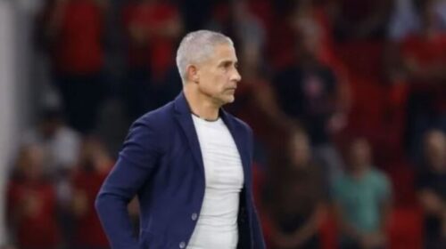 Mavraj kritikon trajnerin Sylvinho?