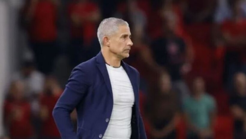 Mavraj kritikon trajnerin Sylvinho?