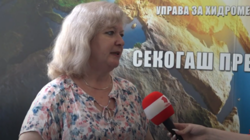 (VIDEO) Pritet mot me shi dhe erë të fuqishme