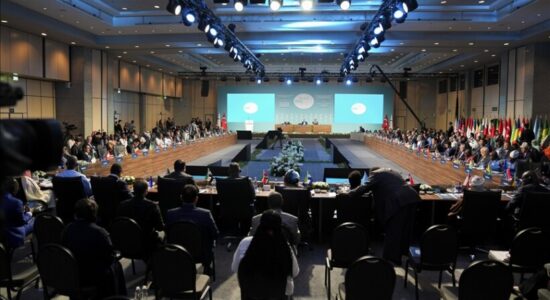OIC lëshon Deklaratën e Stambollit, dënon sulmet izraelite dhe ato amerikane në vendet e Lindjes së Mesme