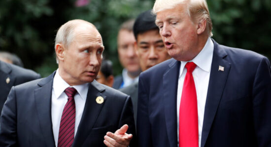 Putin i ofron Trumpit ndihmë në bisedimet për programin bërthamor të Iranit