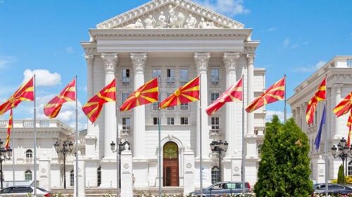 Qeveria: I nderojmë të gjitha viktimat e pafajshme të gjenocidit në Srebrenicë