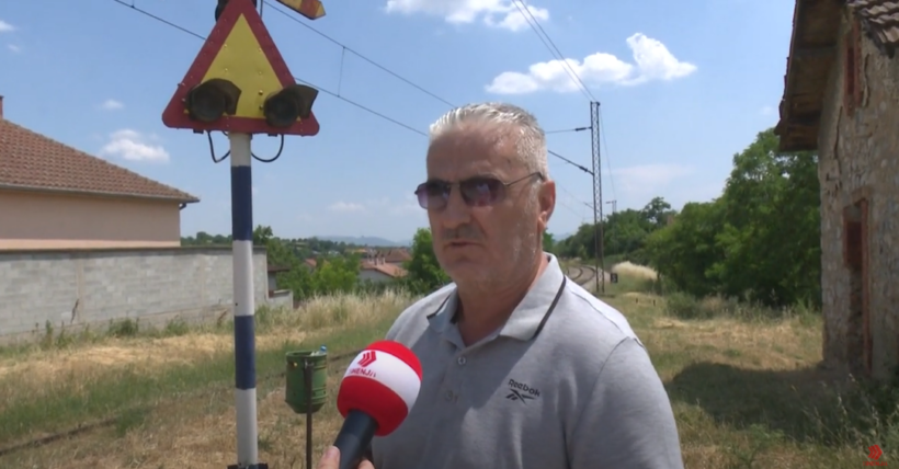 (VIDEO) Banorët e Ramanlisë rrëfejnë “tmerret” nga treni