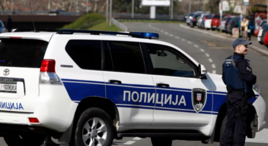 Serbia arreston tre persona nën dyshimet se planifikonin “ndryshimin me forcë të pushtetit”