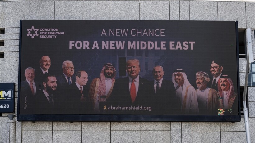 Tel Aviv, poster me thirrje për “normalizim të marrëdhënieve mes Izraelit dhe vendeve arabe”