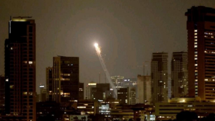 CNN: Shpërthime dëgjohen mbi Tel Aviv