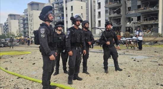 Të paktën 7 persona u plagosën në Izrael në sulmin e fundit me raketa iraniane