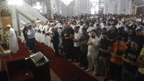 Siri, falet namazi i parë i Kurban Bajramit pas rënies së regjimit Baath