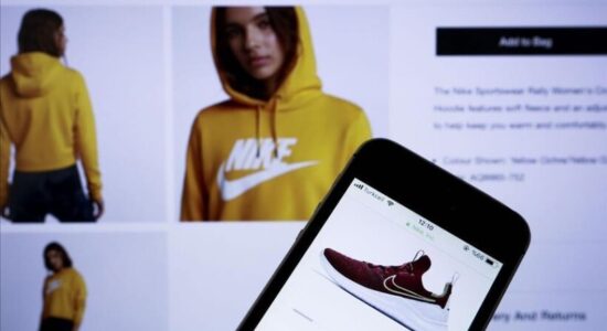 Nike pret një kosto prej 1 miliard dollarësh nga tarifat e presidentit Trump