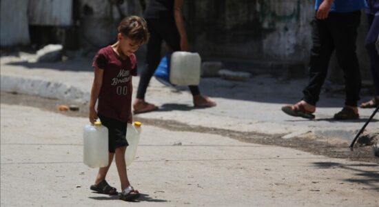 UNICEF: Fëmijët në Gaza do të fillojnë të vdesin nga etja nëse nuk hiqet bllokada e karburantit