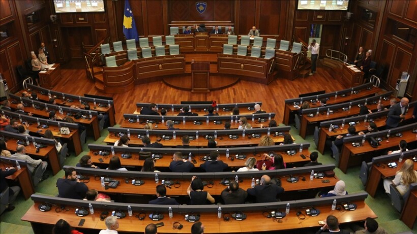 Kosovë, Gjykata Kushtetuese obligon deputetët ta konstituojnë Kuvendin brenda 30 ditësh