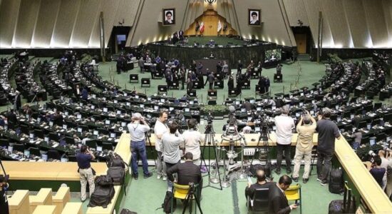 Parlamenti iranian miraton projektligjin që pezullon bashkëpunimin me IAEA-në