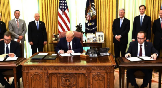 Trump: E ndala shpërthimin e luftës Kosovë-Serbi, do të sjell paqe edhe mes Iranit e Izraelit